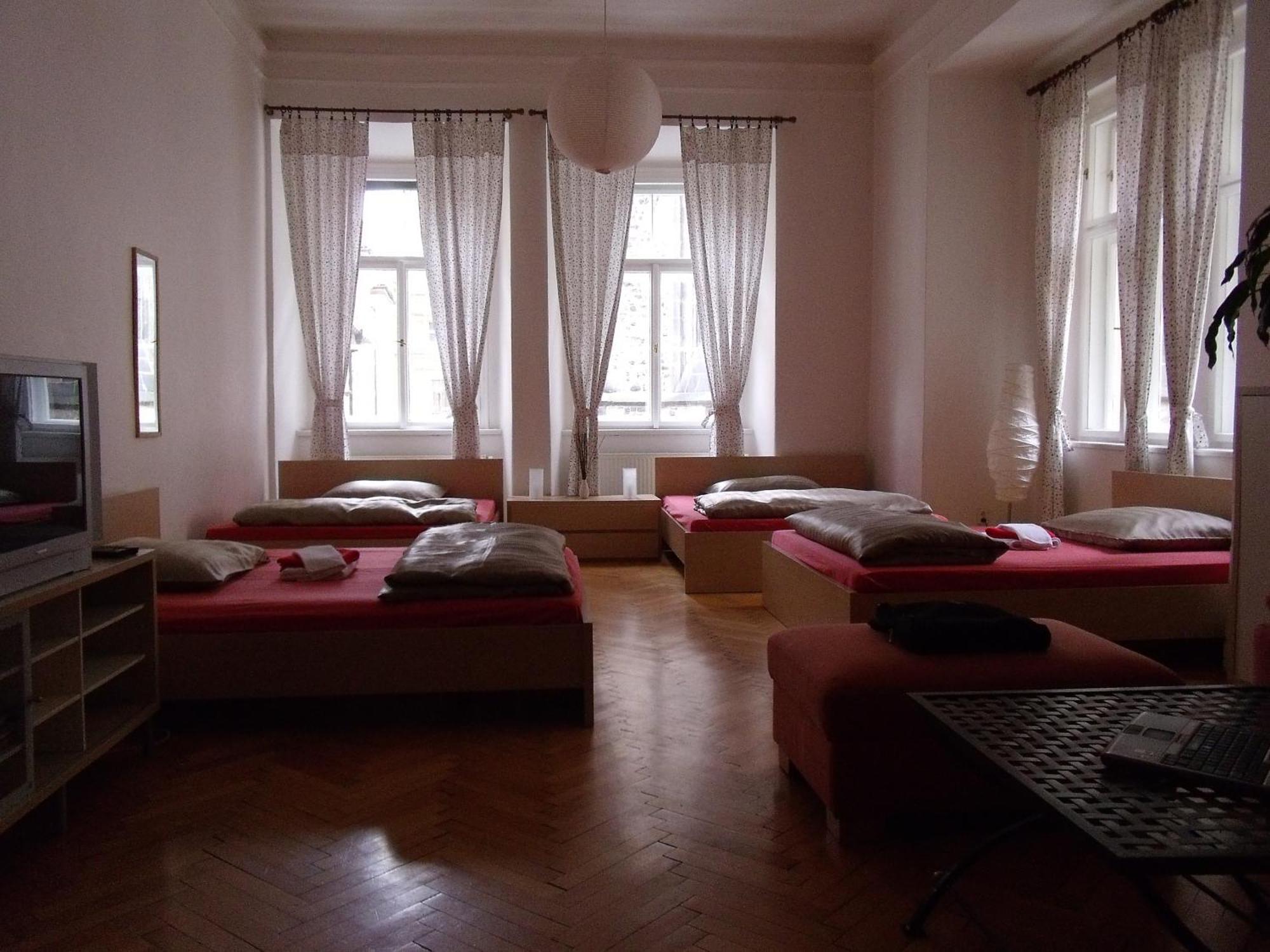 Apartments Tynska 7 Prague Extérieur photo