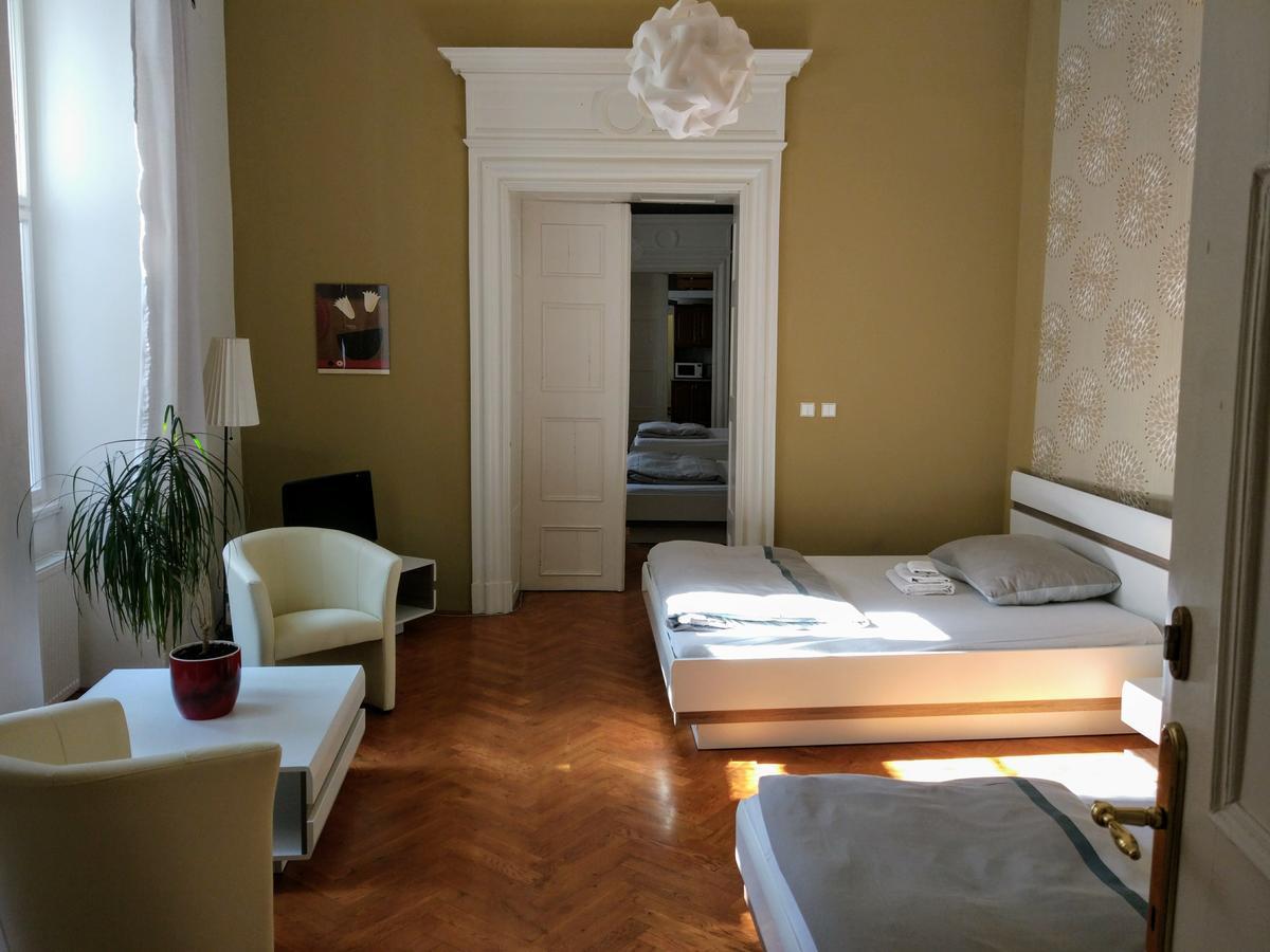Apartments Tynska 7 Prague Extérieur photo