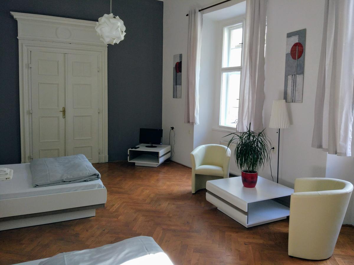 Apartments Tynska 7 Prague Extérieur photo