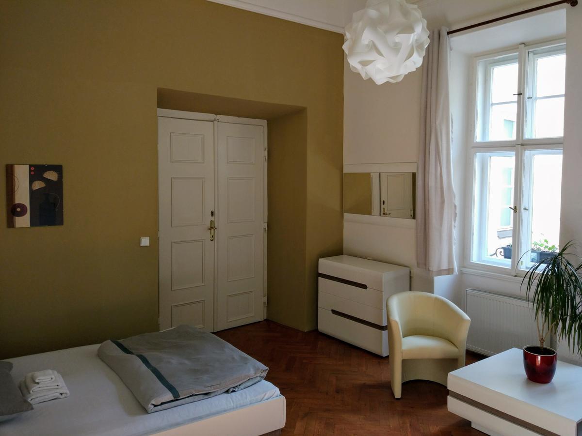 Apartments Tynska 7 Prague Extérieur photo