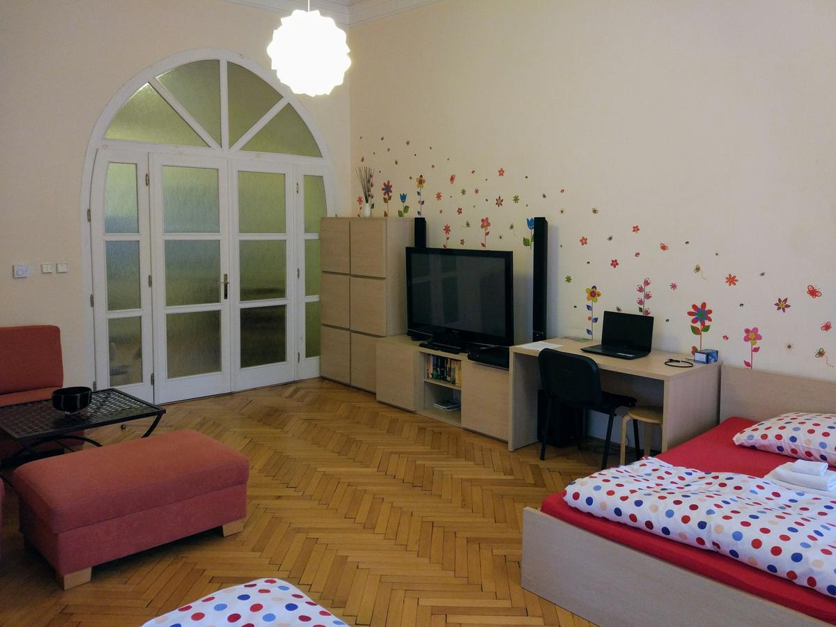 Apartments Tynska 7 Prague Extérieur photo