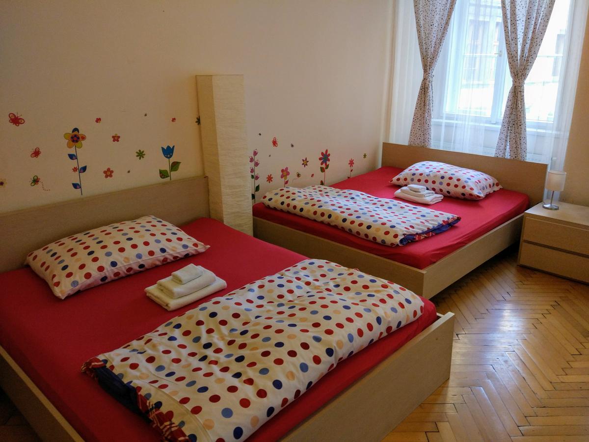 Apartments Tynska 7 Prague Extérieur photo