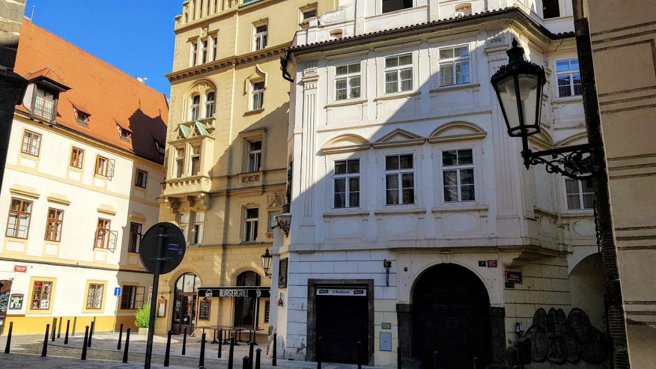 Apartments Tynska 7 Prague Extérieur photo